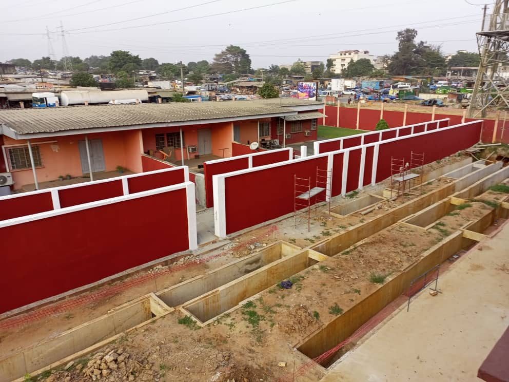 Clôture de séparation des logements · CHANTIER